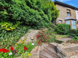 Characterful Garden Cottage Central Buxton、バクストンのホテル