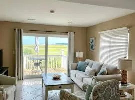 Panoramic Marsh and Ocean Views. Steps to Beach and Pool.