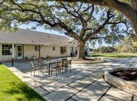 Cedar Park Home with Private Fenced-In Pool!, hotel in Cedar Park