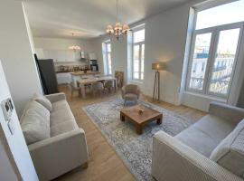 Sunny luxury flat in the city centre, hotel mewah di Montpellier
