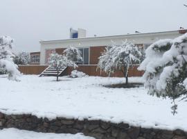 Yana Uwiha, Las Rabonas, hotel amb piscina a Las Rabonas