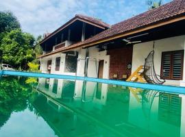 Heritage farm Resort, hotel in Angamaly