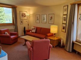 Chesa Bellaval, Haus Rizza 2-Zimmerwohnung, hotel v destinaci Silvaplana