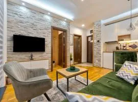 Durmitor 64 - Titova vila