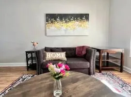 Gated 2BR Condo I 5 min Uptown