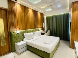 Hotel Elite Millennium - Near Huda City Centre Gurgaon, hotelli kohteessa Gurgaon