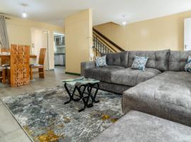 Rosa Luxury Villa near Jomo Kenyatta International Airport-JKIA, vila v destinaci Nairobi