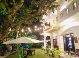 Plantation Surf Inn & Restaurant - Midigama, hotel com spa em Midigama East
