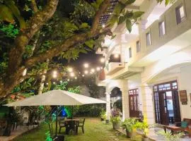 Plantation Surf Inn & Restaurant - Midigama