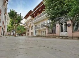 Büyükada Apart Hotel - Yeni Apart、ブユカダのビーチ周辺のバケーションレンタル