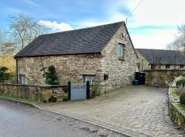 Lilimae Barn, hotel with parking in Ashbourne