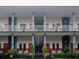 RedDoorz at Jalan Dieng 3