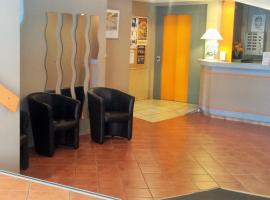 Hôtel du Château Fort – hotel w Lourdes