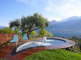 Villa Costanza- private seasonal warm pool, steam room, sauna-Bellagio Village Residence