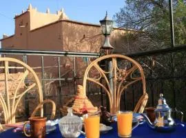 ECOLODGE MISS ROSE CHEZ LA FAMILLE