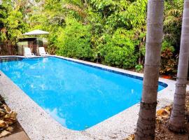 Tropica Bliss: 2.5km to CBD, hotel sa Stuart Park