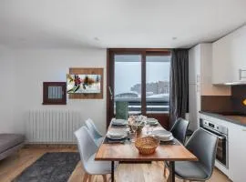 Appartement rénové ski aux pieds avec balcon à Val Thorens - FR-1-640-34