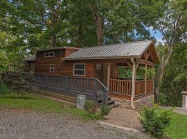 Kai Cabin Wauhatchie Woodlands Close To Downtown, cottage in Chattanooga