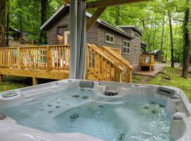 Peggers Cabin Luxury Rustic Tiny Cabin Spa, hotell i Chattanooga
