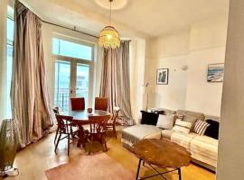 Seafront Balcony Apartment, hotel em Hastings