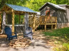 Meg Cabin Tiny Rustic Comfort On Lookout Mtn