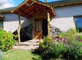 La Calandria, hotel amb piscina a Los Hornillos