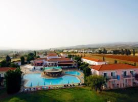 Akamanthea Holiday Village, hotel en Poli Chrysochous