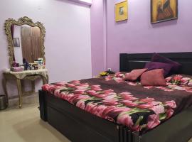 Lilac room,, smeštaj u okviru domaćinstva u gradu Faridabad