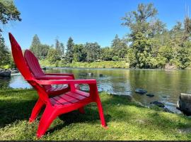 Loft Cabin 4 - Rogue River Resort, hotel em Grants Pass