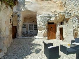 La troglodyte fantastique Lochoise, B&B/chambre d'hôtes à Loches