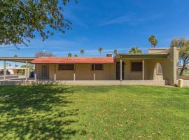 New remodeled home on golf course, hotel in Mesa