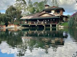 EL LAGO HOTEL, hotel a Guarne