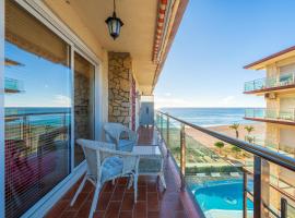 Hauzify I Apartament Llevant, beach rental in Santa Susanna