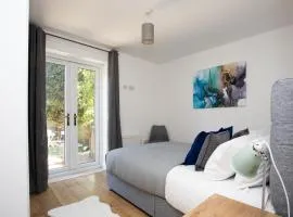 Cosy apartment in the heart of Old Town Beaconsfield