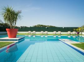 Atlanthal, hotel met hottubs in Anglet
