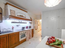 Nice Apartment In Bagnone With Kitchen, דירה בBagnone