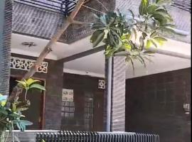 Bito Homestay, rumah kotej di Medung-tengah