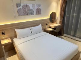 La Berza Resort, hotel with pools in Subang