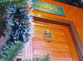 SUNZI BOUTIQUE HOSTEL : ซันซิ บูทีค โฮสเทล, hotel v destinaci Betong