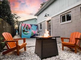 Olde Village Loft - Unique Park Circle Experience, hospedagem domiciliar em Charleston