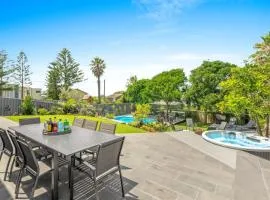 Sea La Vie - Pet Friendly with Fireplace and Swimming Pool & Spa