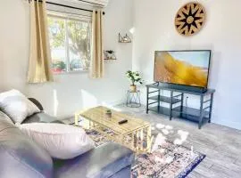 Charming Flat Near The City