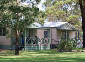 Mt Barker Holiday Park - Western Australia, motel in Mount Barker