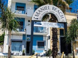 Maniel Beach Hotel, hotell i Letojanni