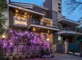 Aravali Woods 4 BHK with Mini Movie Theatre in Gurgaon