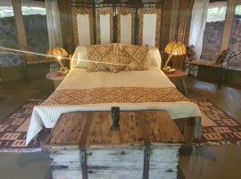 Double Tent - Dolly Farm & River Camp – luksusowy namiot 
