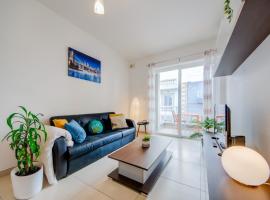 Stylish 2BR Apt with balconies in St Julians, Paceville - APT 6 by Vaganza