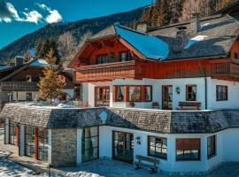 Villa Bostele with Seven Bedrooms, Indoor Pool and Two Saunas, cottage di Bad Kleinkirchheim