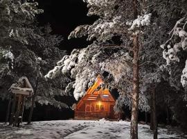 Chalet with outdoor jacuzzi near Sarajevo, hotel en Pale