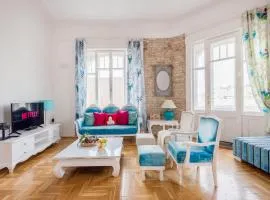 Amazing View Designer Home with Sauna and Jacuzzi 3 min to Opera House